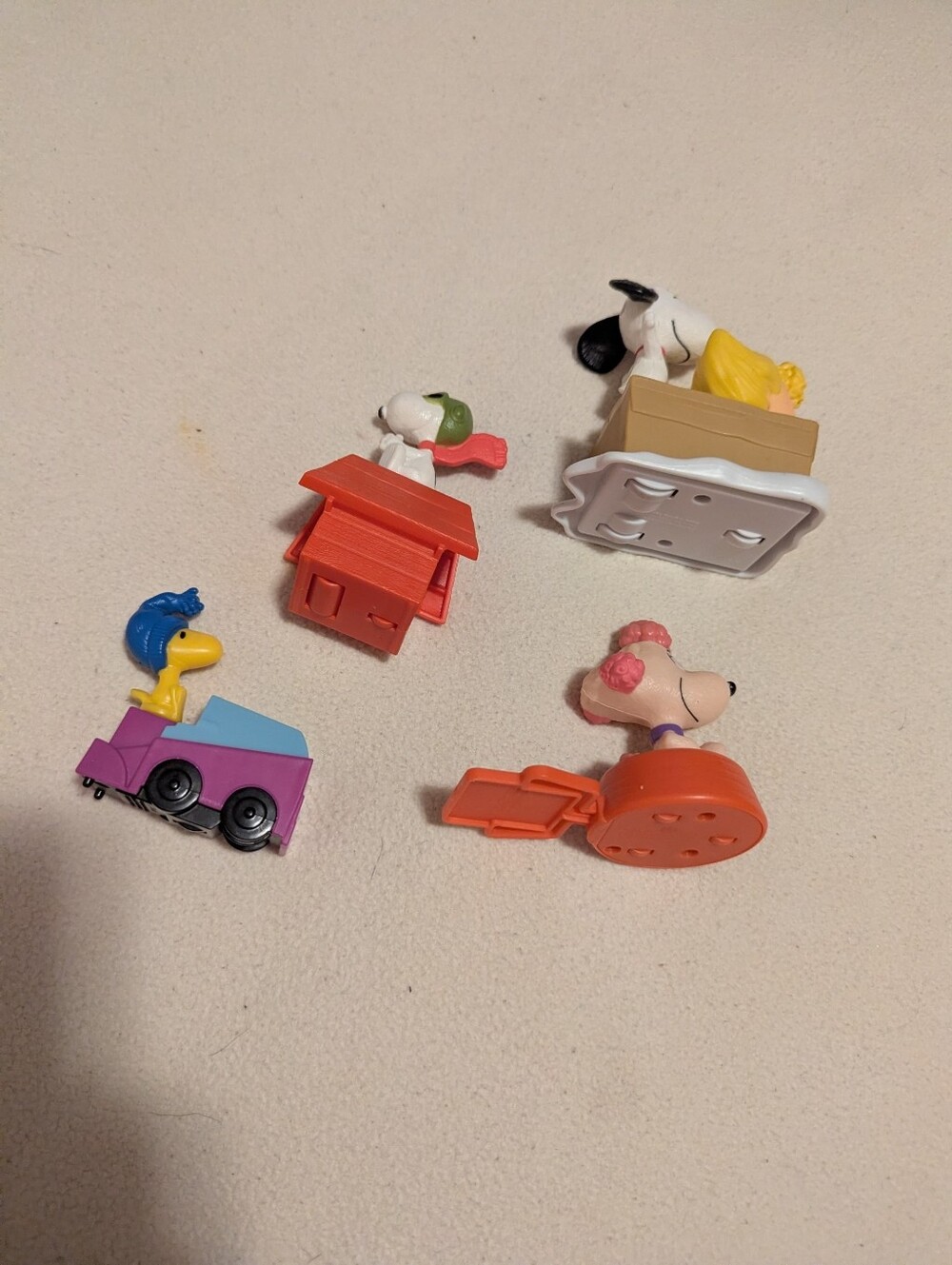 2015 McDonald's Peanuts Movie Happy Meal Toys Lot of 4 - Snoopy, Fifi, Woodstock